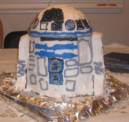 r2-cake-1.jpg
